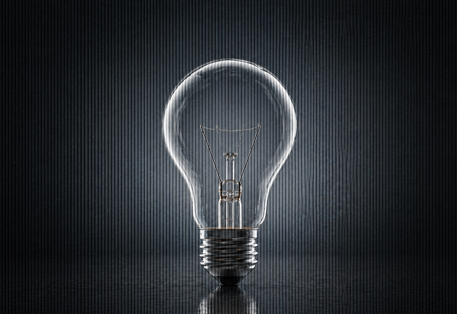 Lenticular animation — light bulb morph